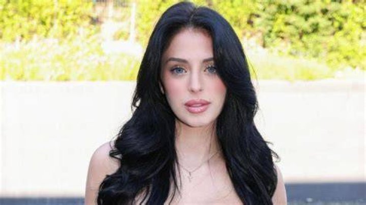 Camilla Araujo Leaked Pictures: A Comprehensive Analysis of the Issue and Its Impact