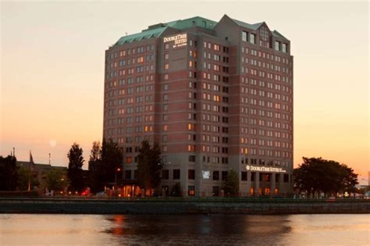 DoubleTree Boston Bayside: A Premier Stay in the Heart of Boston