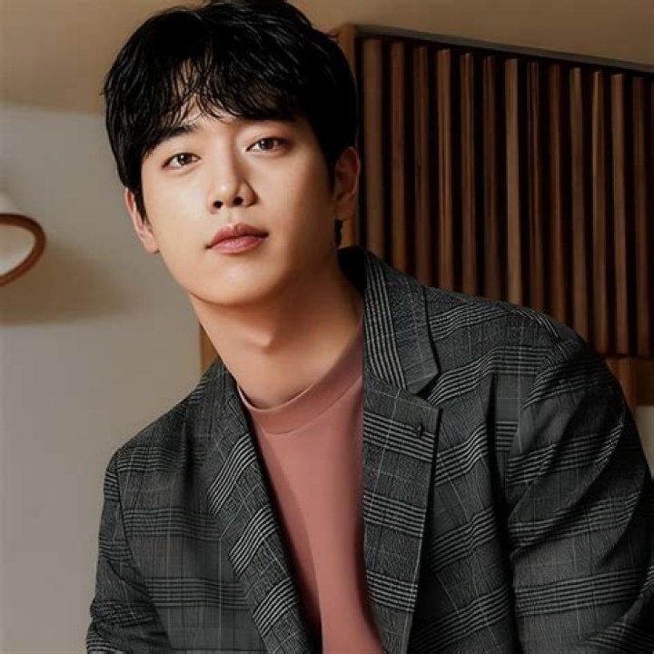 Lee Il-Joon: A Rising Star in the Entertainment Industry