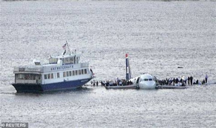 What Year Did a Plane Land in the Hudson River?